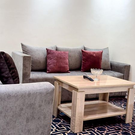 Appartement Spacieux Et Calme A Proximite De La Mer Et La Gare Agdal ラバト エクステリア 写真