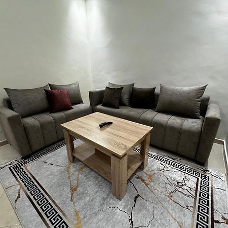 Appartement Spacieux Et Calme A Proximite De La Mer Et La Gare Agdal ラバト エクステリア 写真