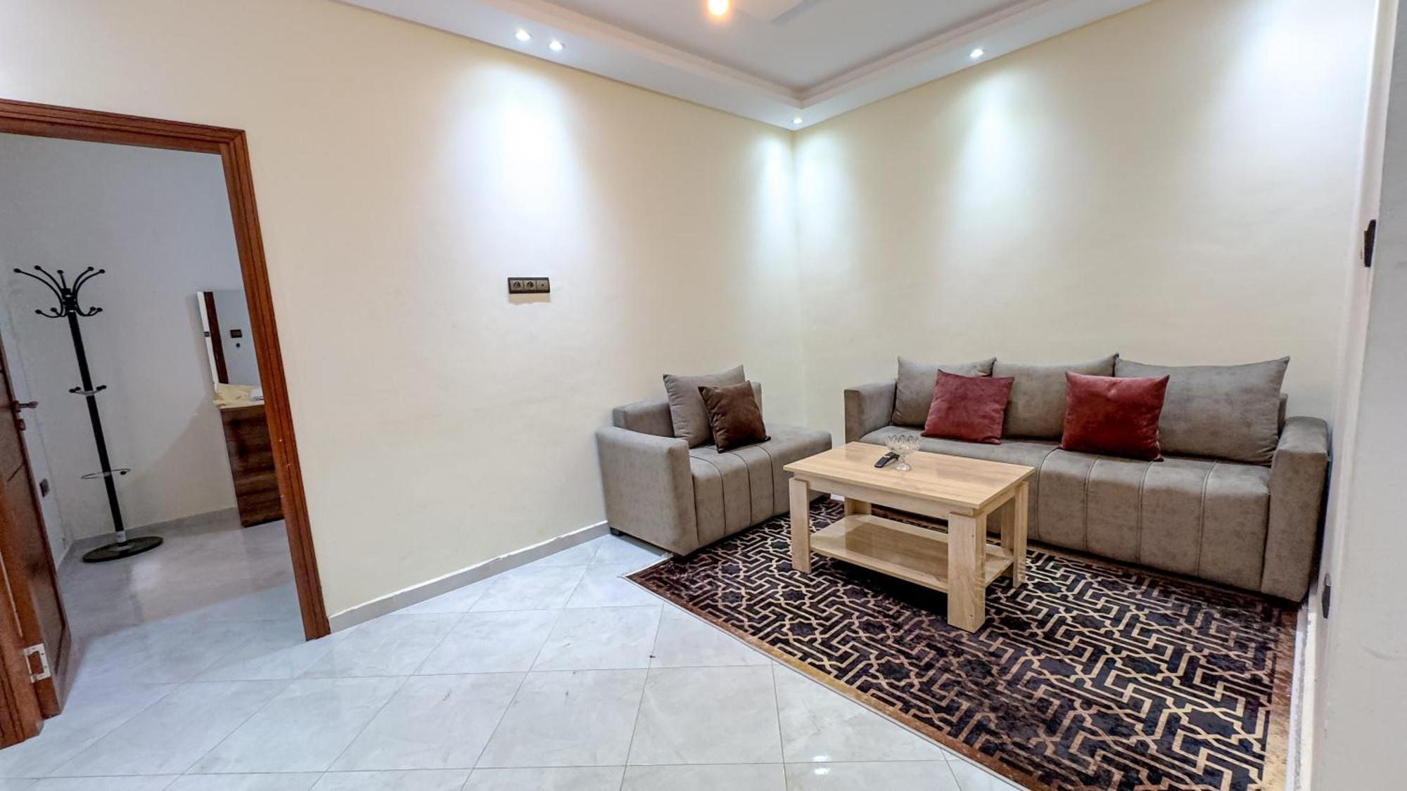 Appartement Spacieux Et Calme A Proximite De La Mer Et La Gare Agdal ラバト エクステリア 写真