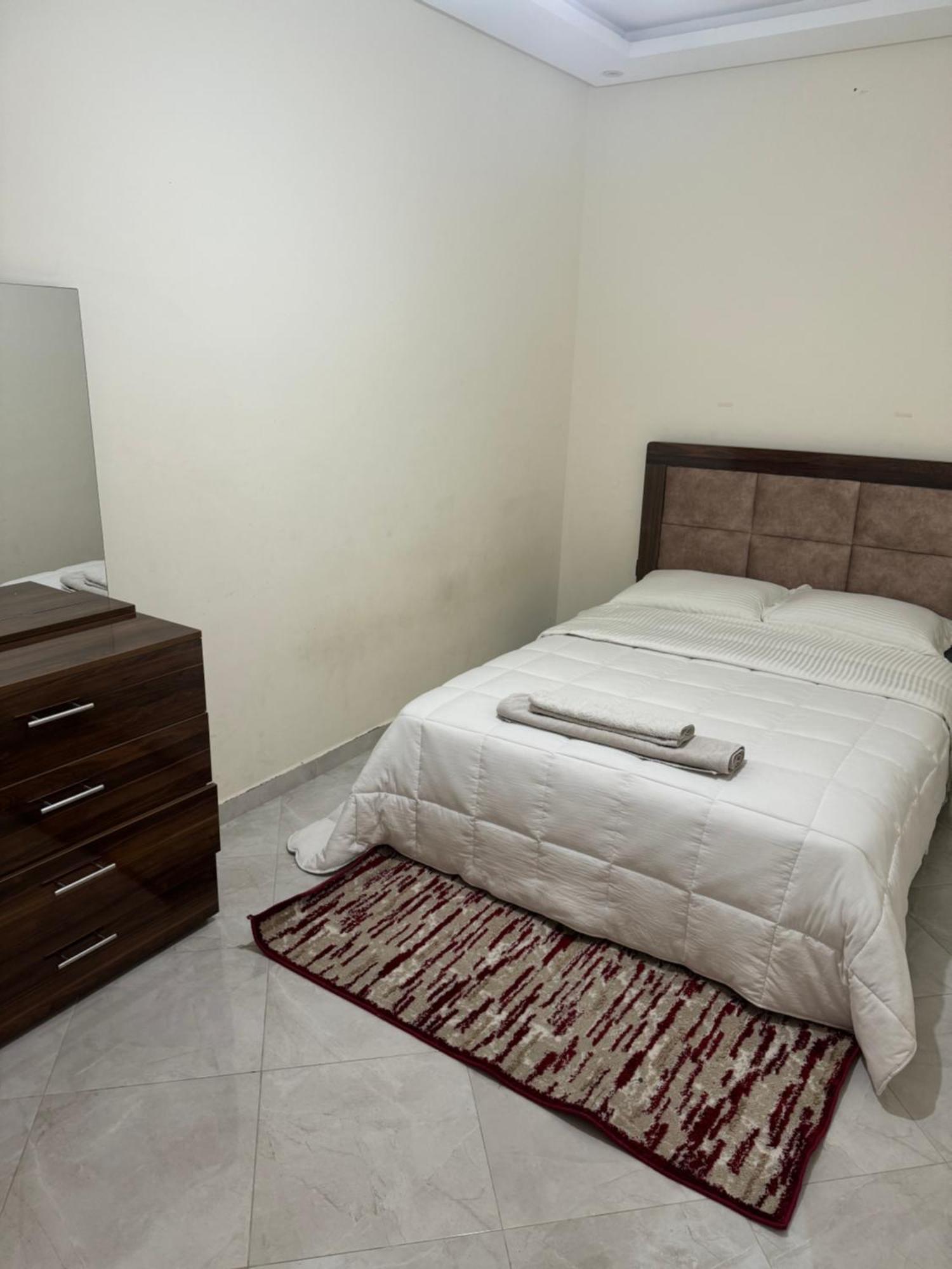 Appartement Spacieux Et Calme A Proximite De La Mer Et La Gare Agdal ラバト エクステリア 写真