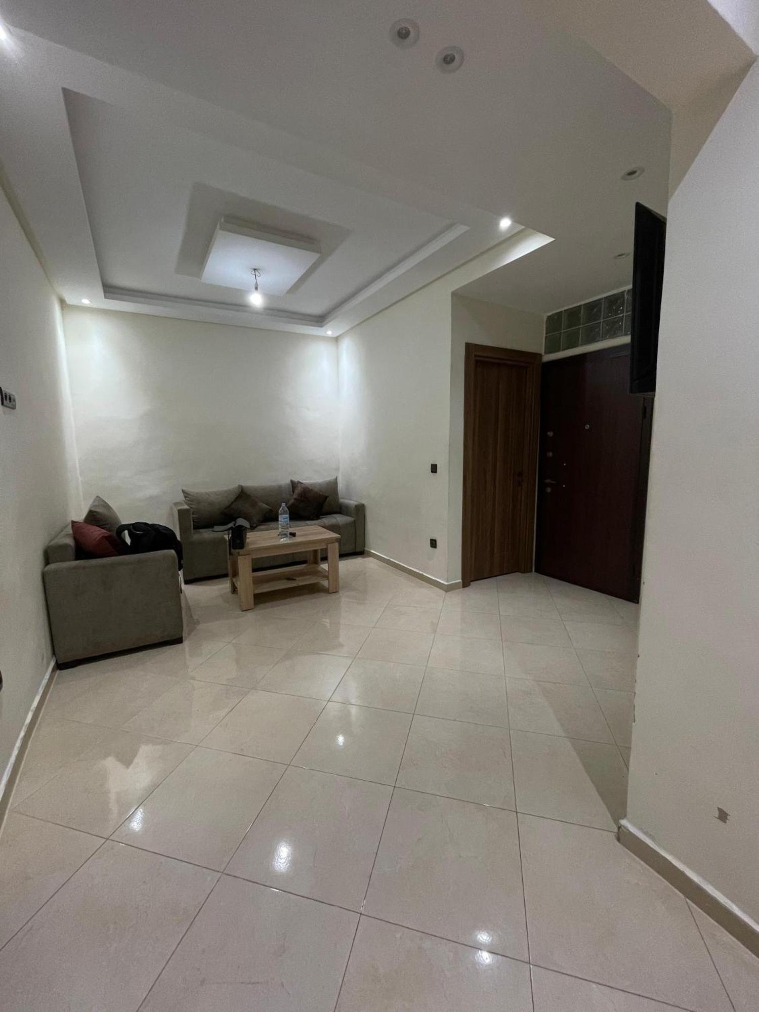 Appartement Spacieux Et Calme A Proximite De La Mer Et La Gare Agdal ラバト エクステリア 写真